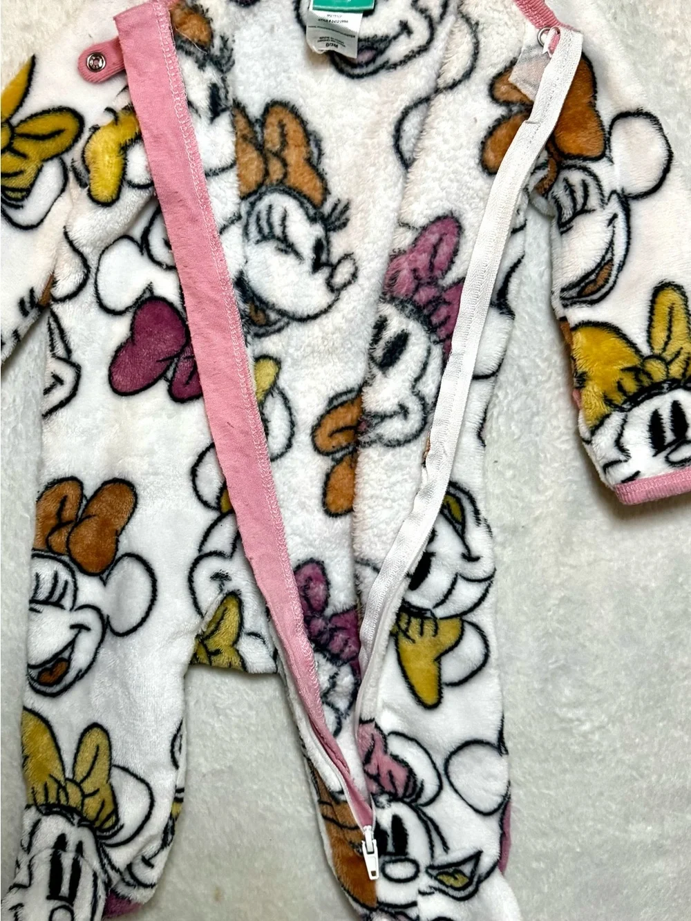 Disney Baby 0-3 months Girls' Minnie Mouse Plush One-Piece with front zipper